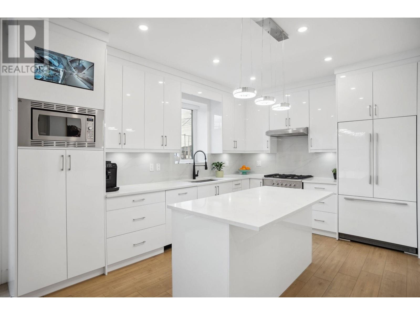 Listing Picture 8 of 35 : 1579 RUPERT STREET, Vancouver / 溫哥華 - 魯藝地產 Yvonne Lu Group - MLS Medallion Club Member