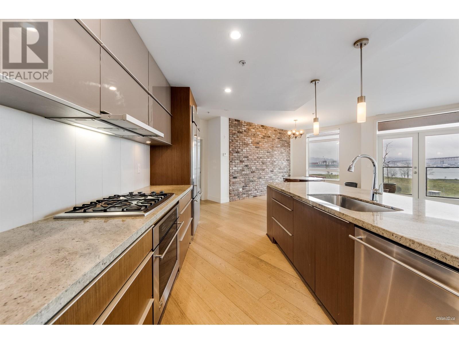 Property at 2995 WALL STREET image 1