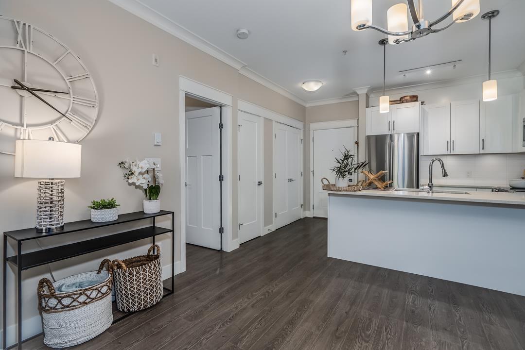 303 5020 221a Street, Langley, British Columbia  V2Y 0V5 - Photo 9 - R2973732