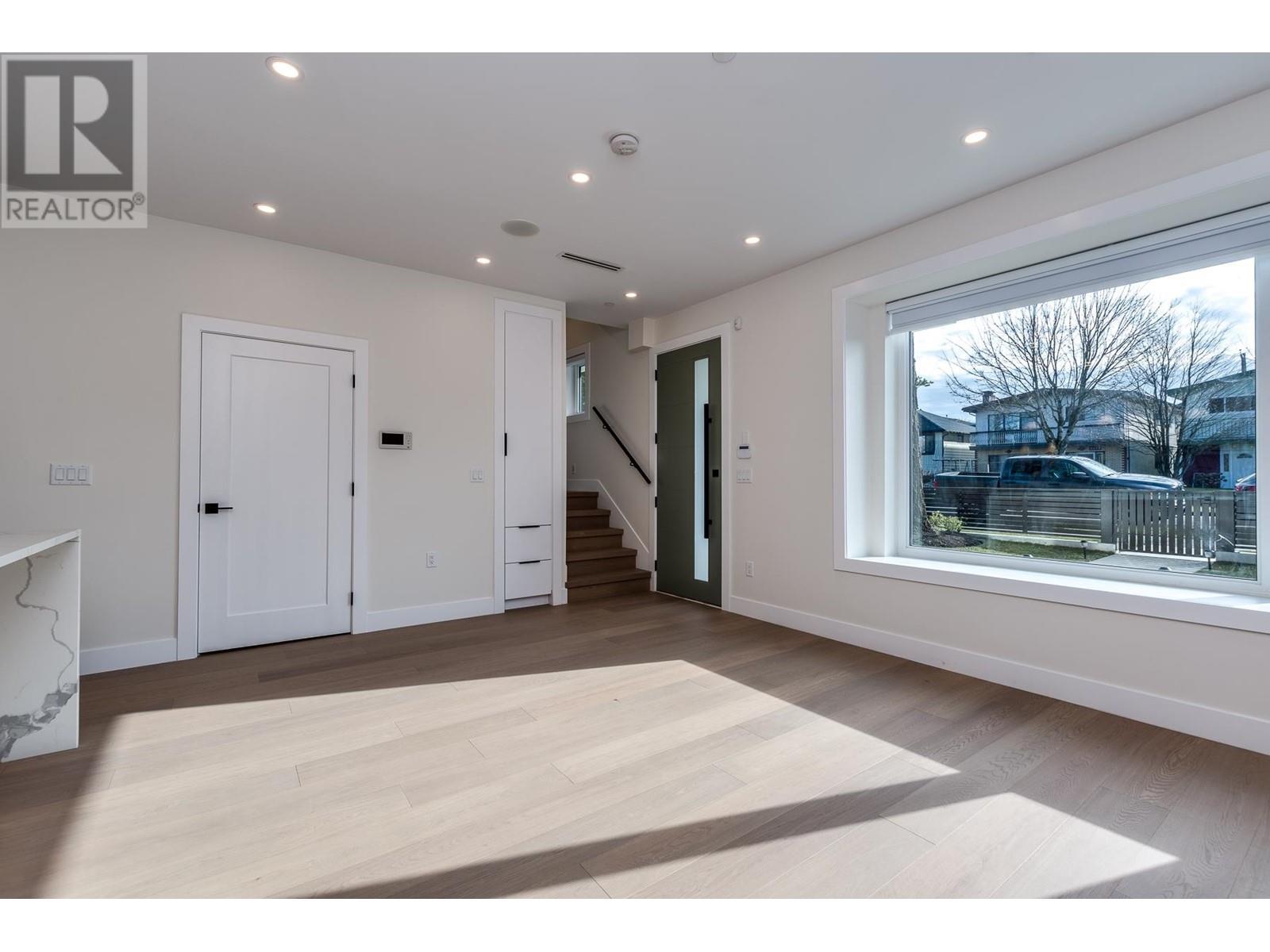 1 3133 E 19th Avenue, Vancouver, British Columbia  V5M 2T2 - Photo 6 - R2974109