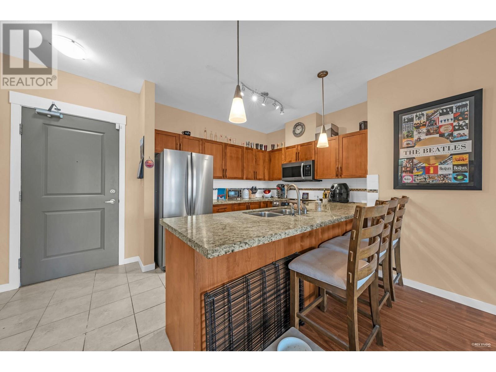 315 12350 Harris Road, Pitt Meadows, British Columbia  V3Y 0C5 - Photo 9 - R2973436