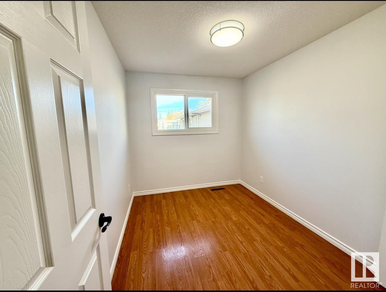 13208 102 St Nw, Edmonton, Alberta  T5E 4J8 - Photo 12 - E4422490