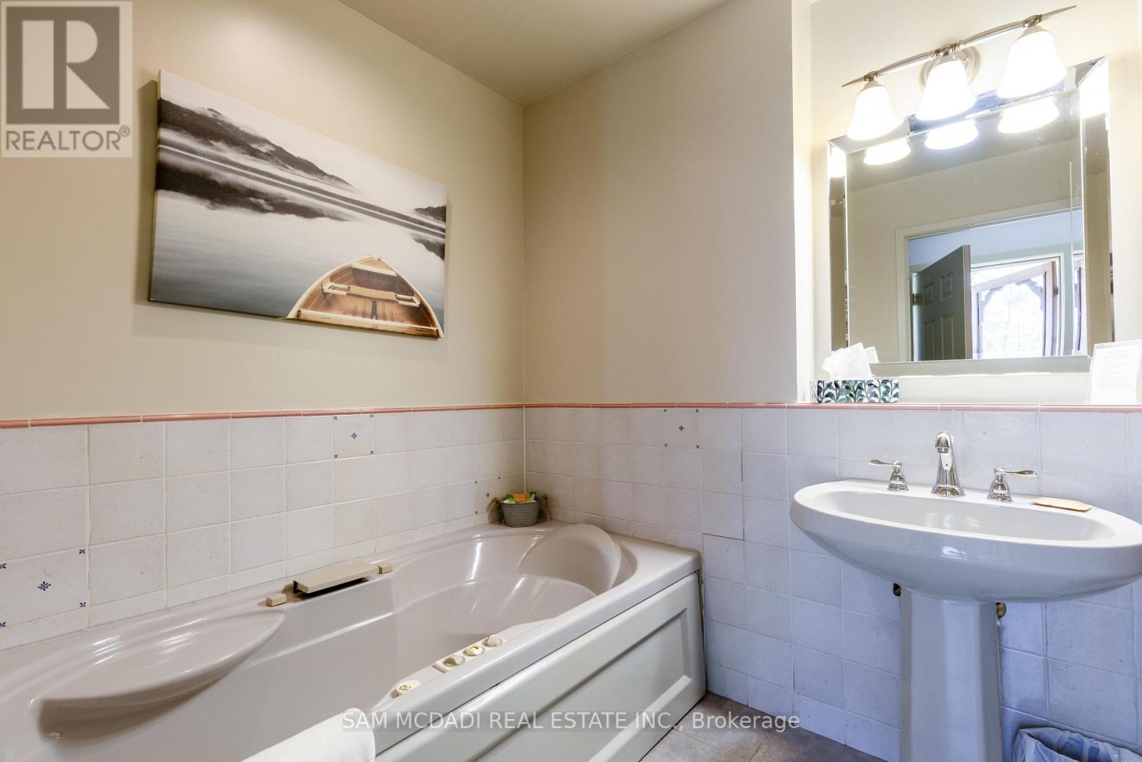 9 Little Beaver Boulevard, Seguin, Ontario  P2A 0B2 - Photo 37 - X12003038