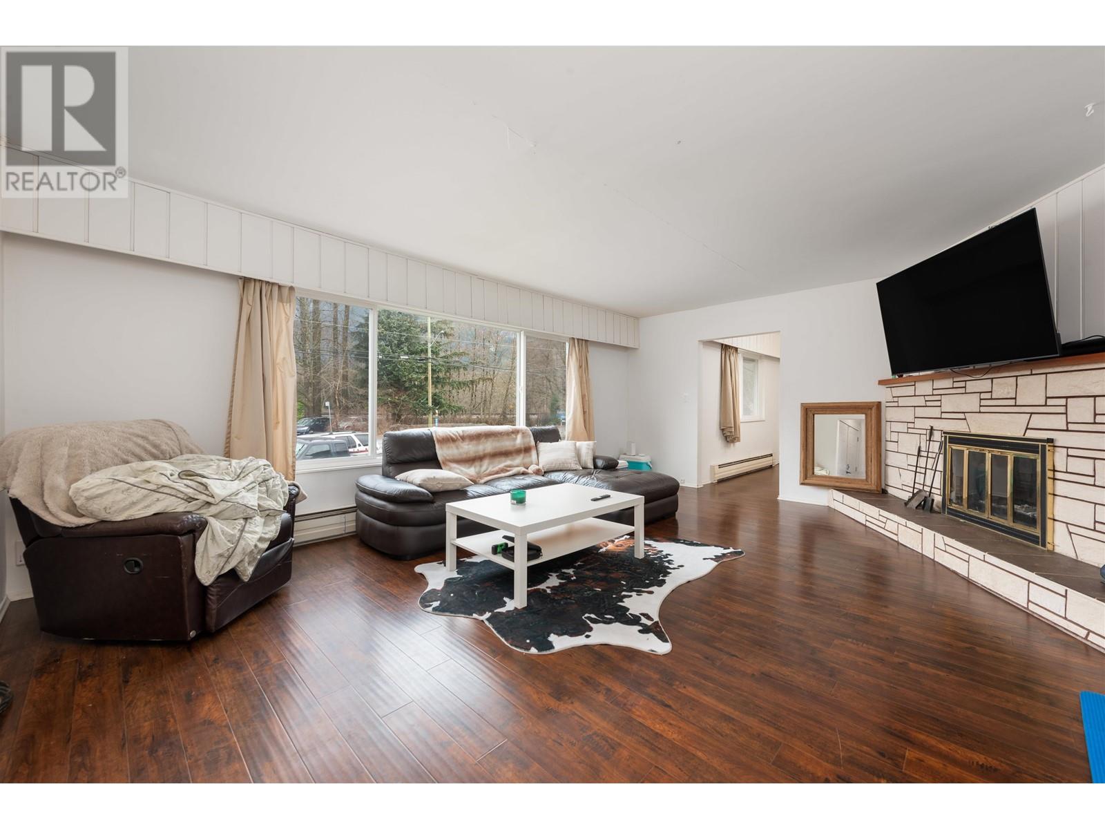 Property at 38850 BUCKLEY AVENUE image 5