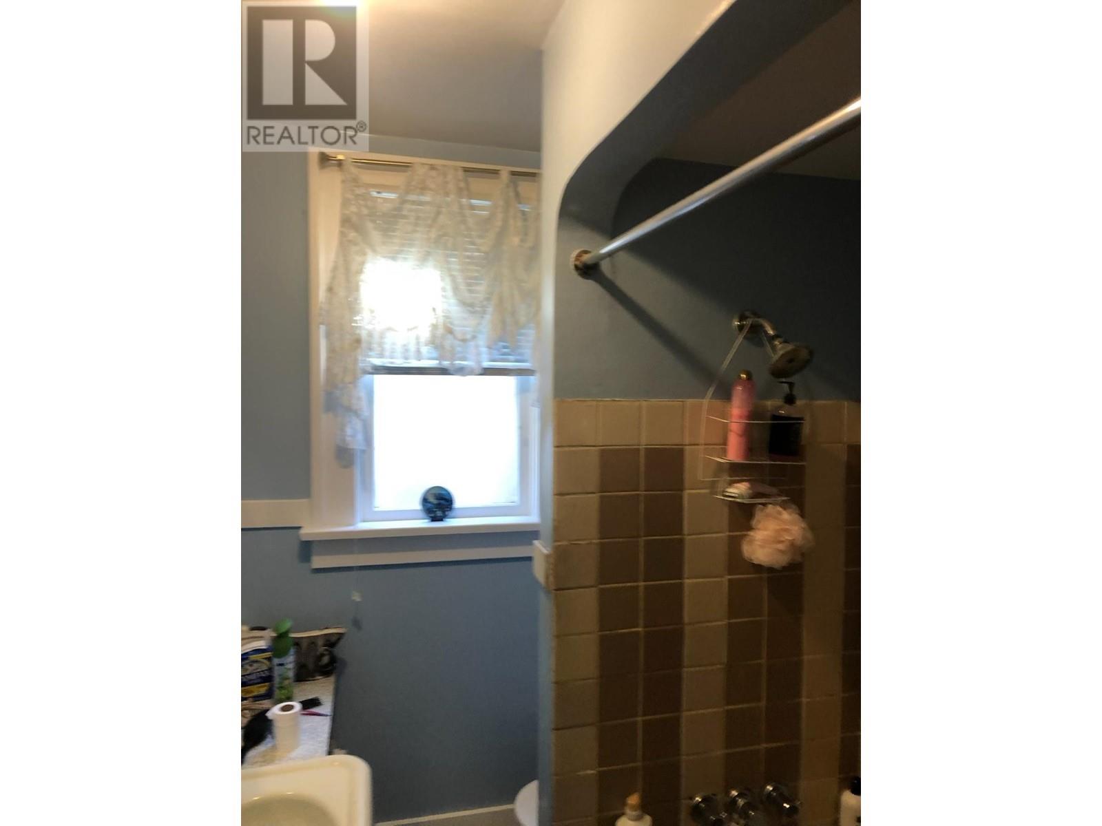 419 Seventh Street, New Westminster, British Columbia  V3M 3L2 - Photo 28 - R2973912