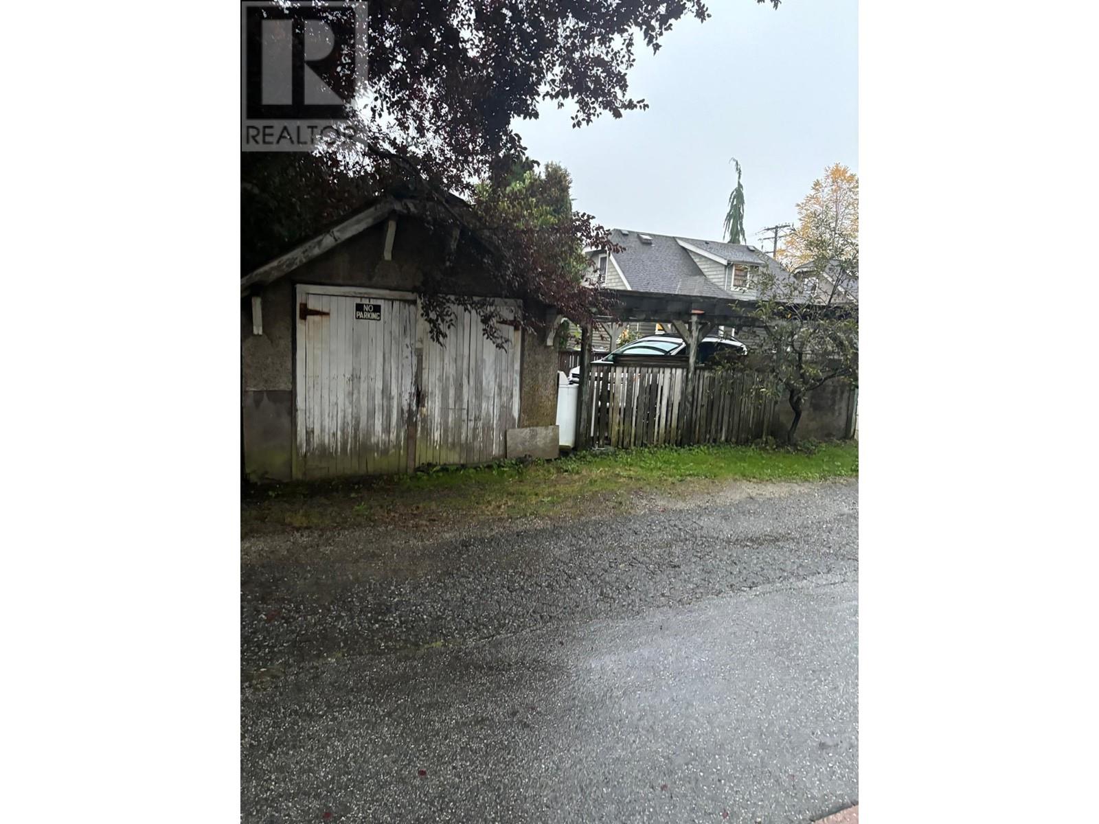 419 Seventh Street, New Westminster, British Columbia  V3M 3L2 - Photo 5 - R2973912