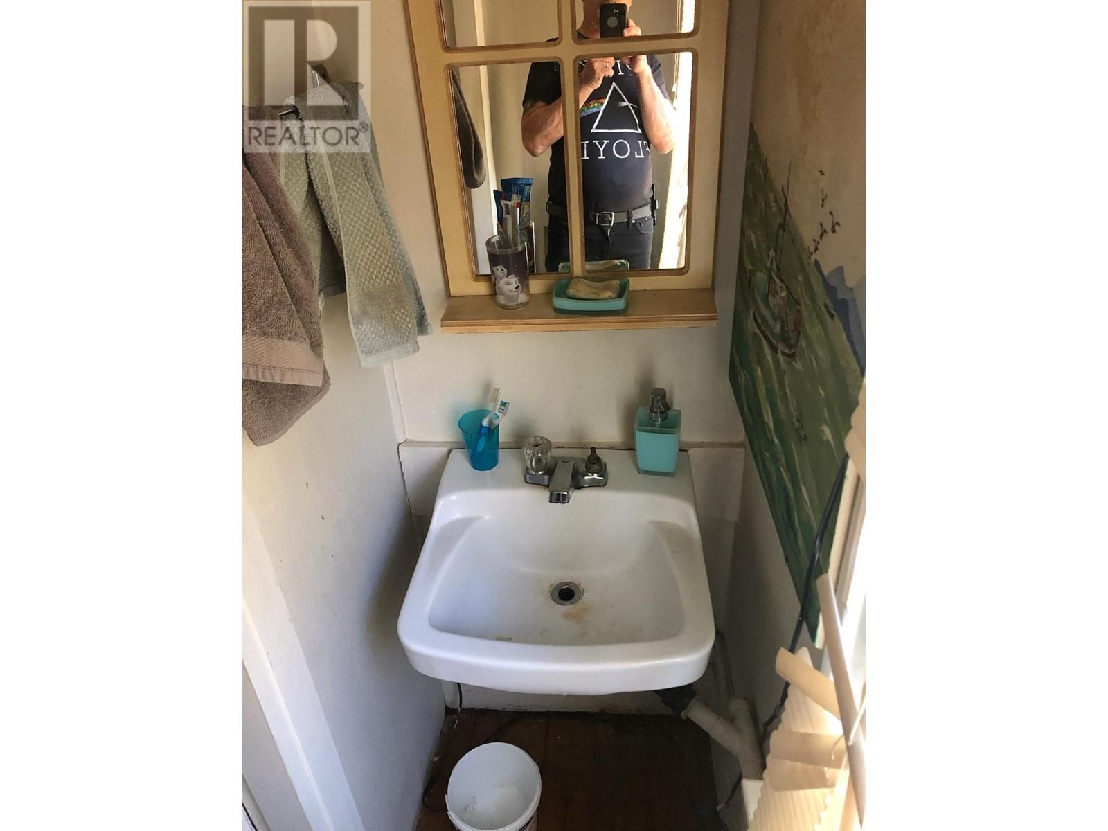 419 Seventh Street, New Westminster, British Columbia  V3M 3L2 - Photo 22 - R2973912