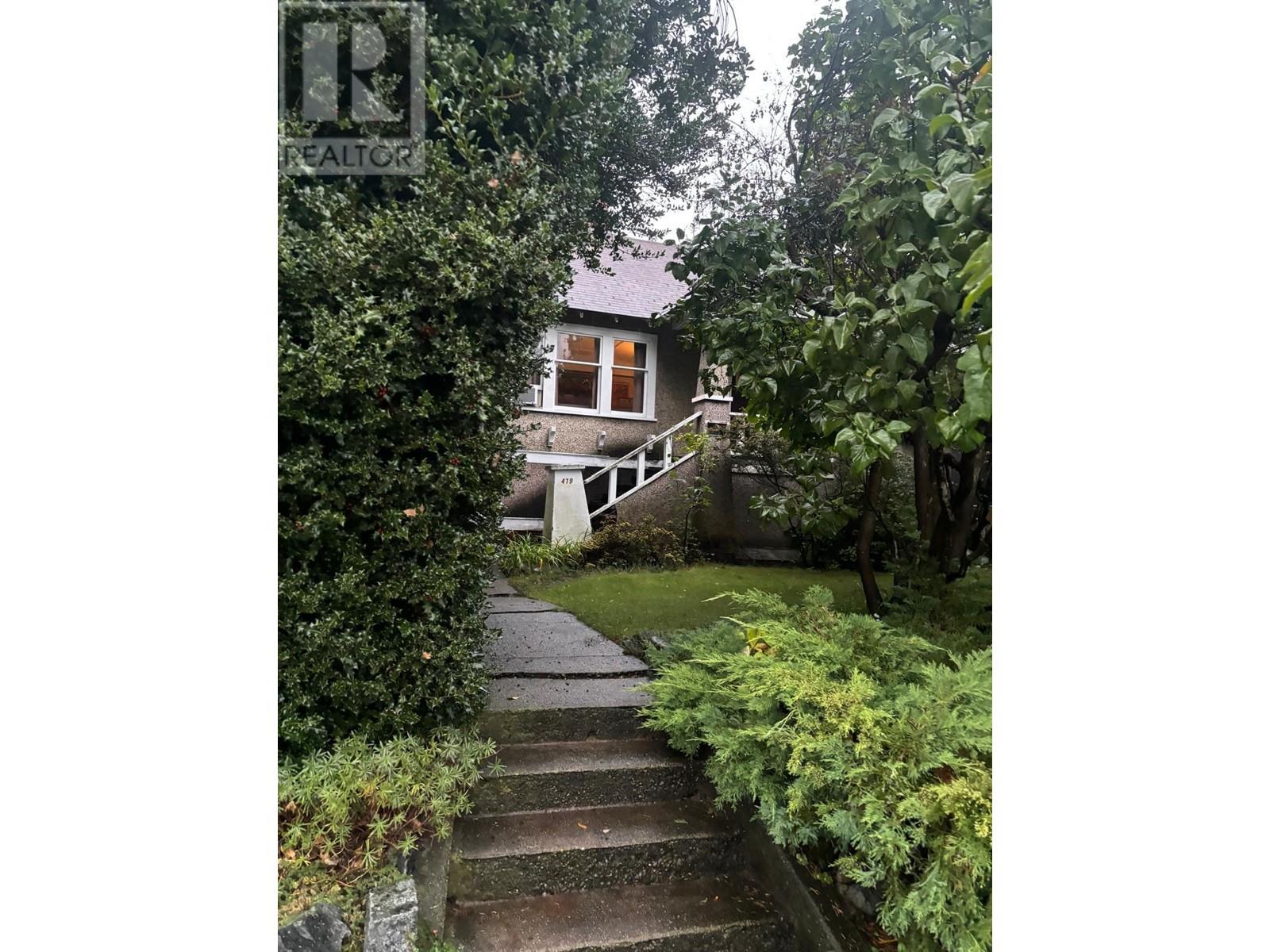 419 SEVENTH STREET, new westminster, British Columbia