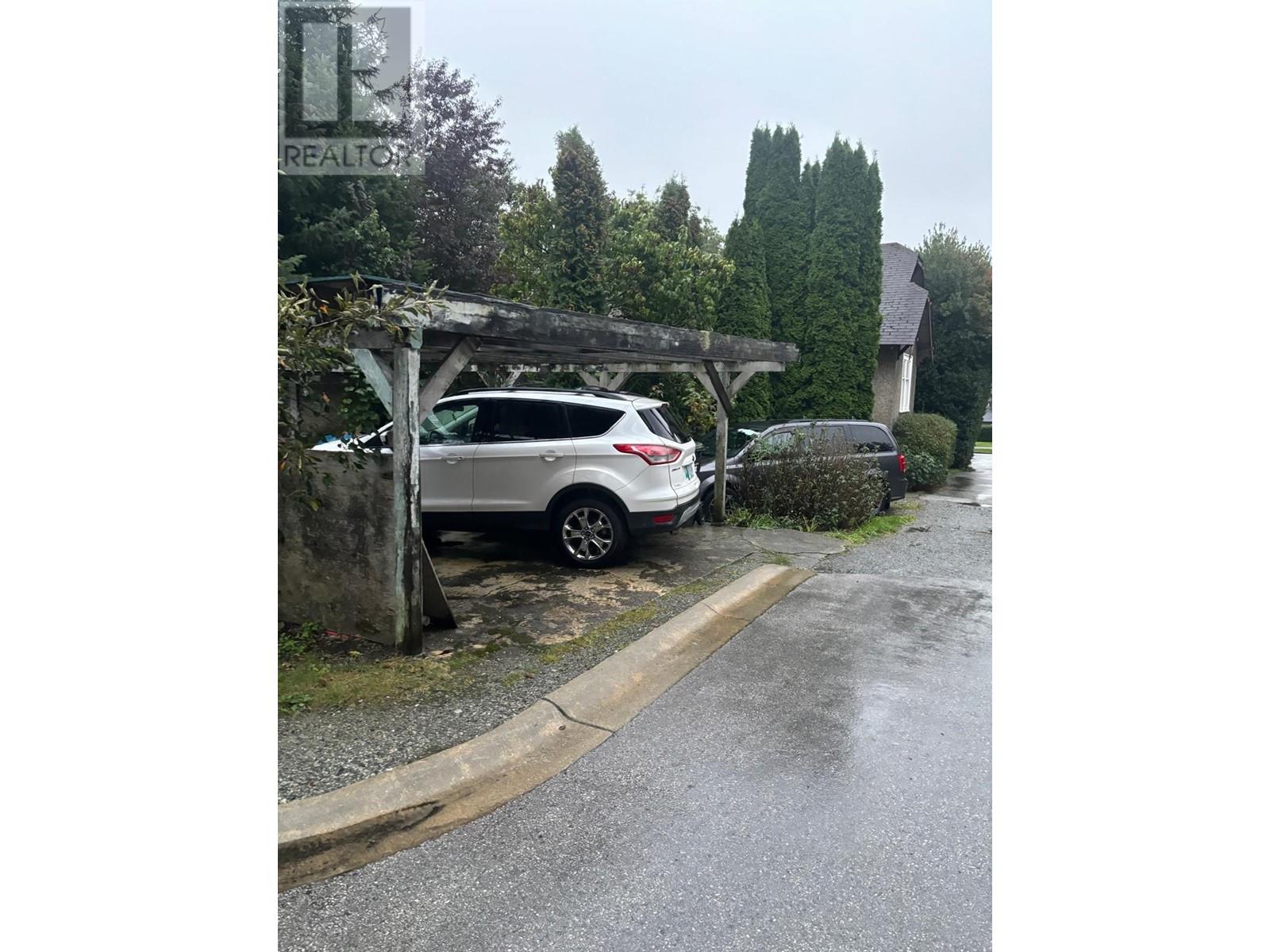 419 Seventh Street, New Westminster, British Columbia  V3M 3L2 - Photo 4 - R2973912