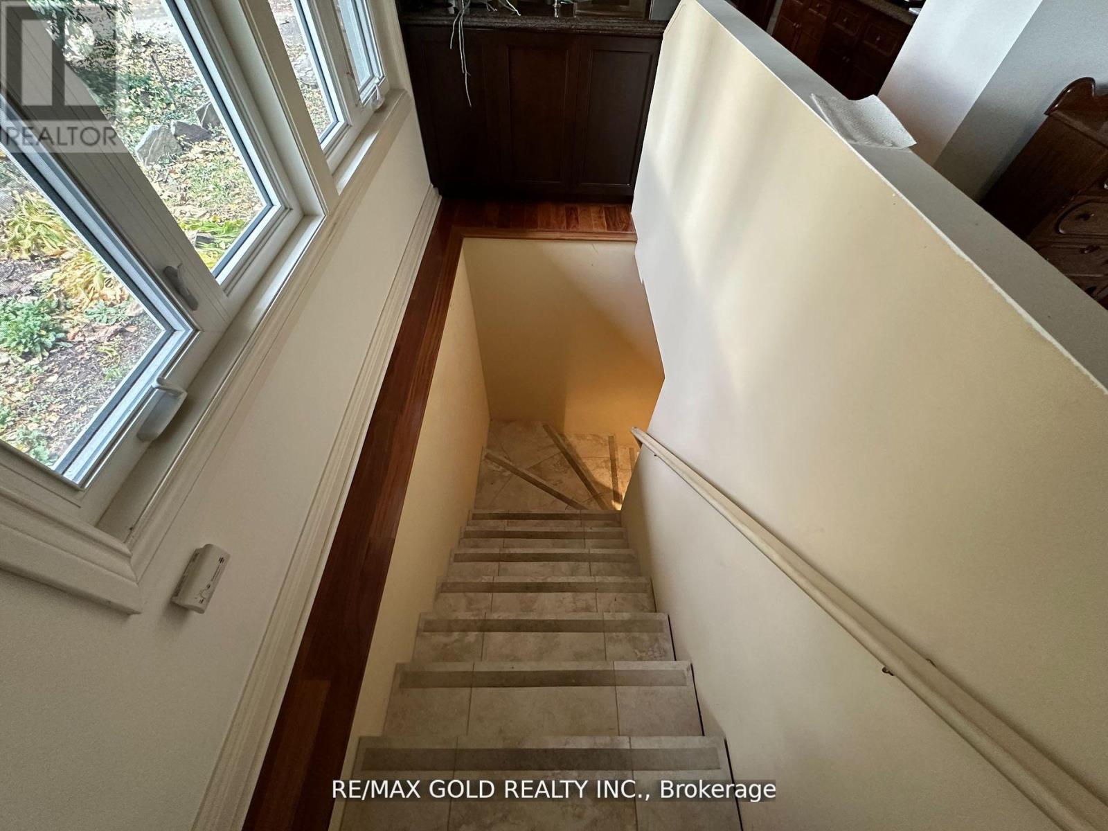 275 Eastcourt Road, Oakville, Ontario  L6J 4Y5 - Photo 5 - W12000520