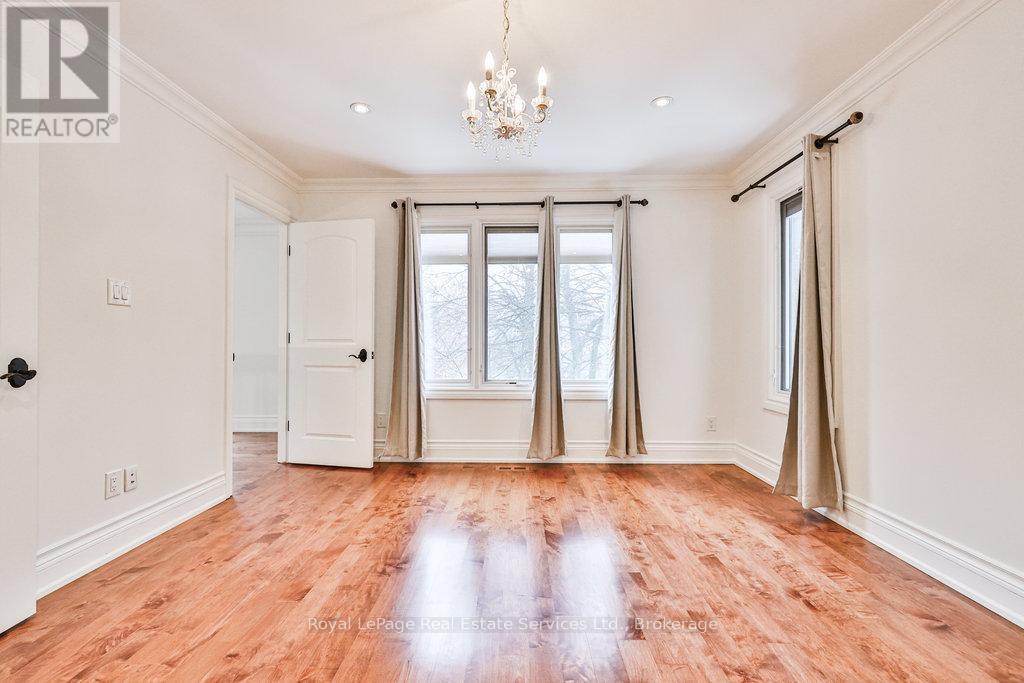 24 Raymar Place, Oakville (Oo Old Oakville), Ontario  L6J 6M1 - Photo 33 - W12003058