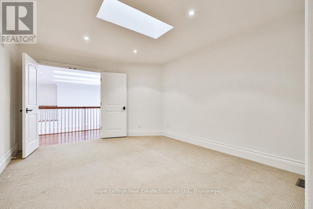 24 Raymar Place, Oakville (Oo Old Oakville), Ontario  L6J 6M1 - Photo 39 - W12003058