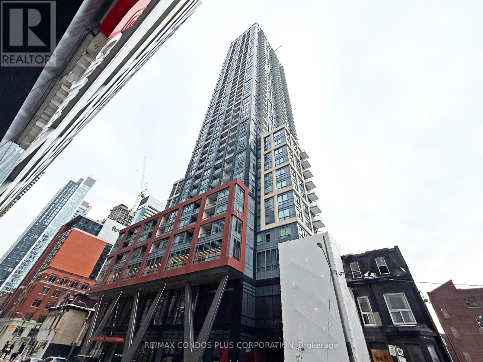 720 - 108 PETER STREET, Toronto, Ontario