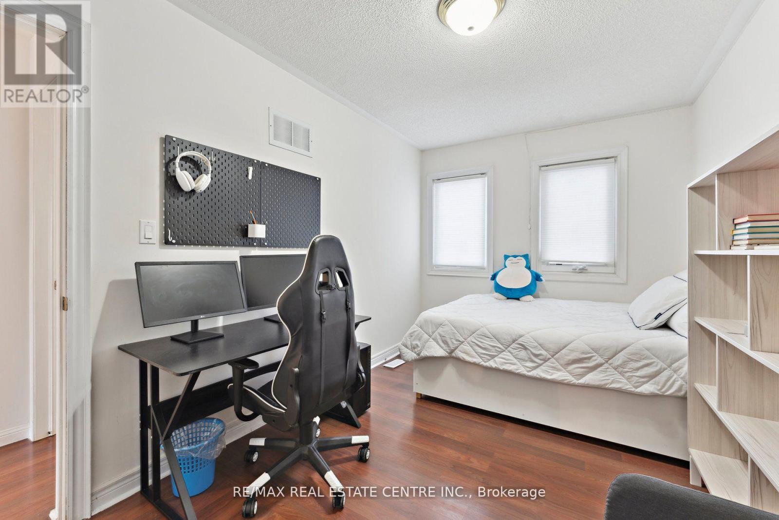 56 Mount Fuji Crescent, Brampton, Ontario  L6R 2L5 - Photo 10 - W12003076