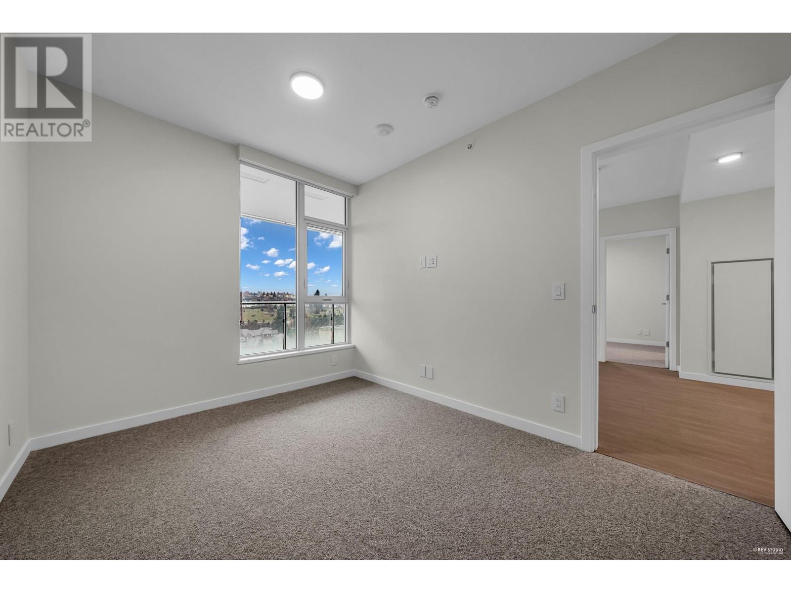 Listing Picture 16 of 40 : 1606 4168 LOUGHEED HIGHWAY, Burnaby / 本拿比 - 魯藝地產 Yvonne Lu Group - MLS Medallion Club Member