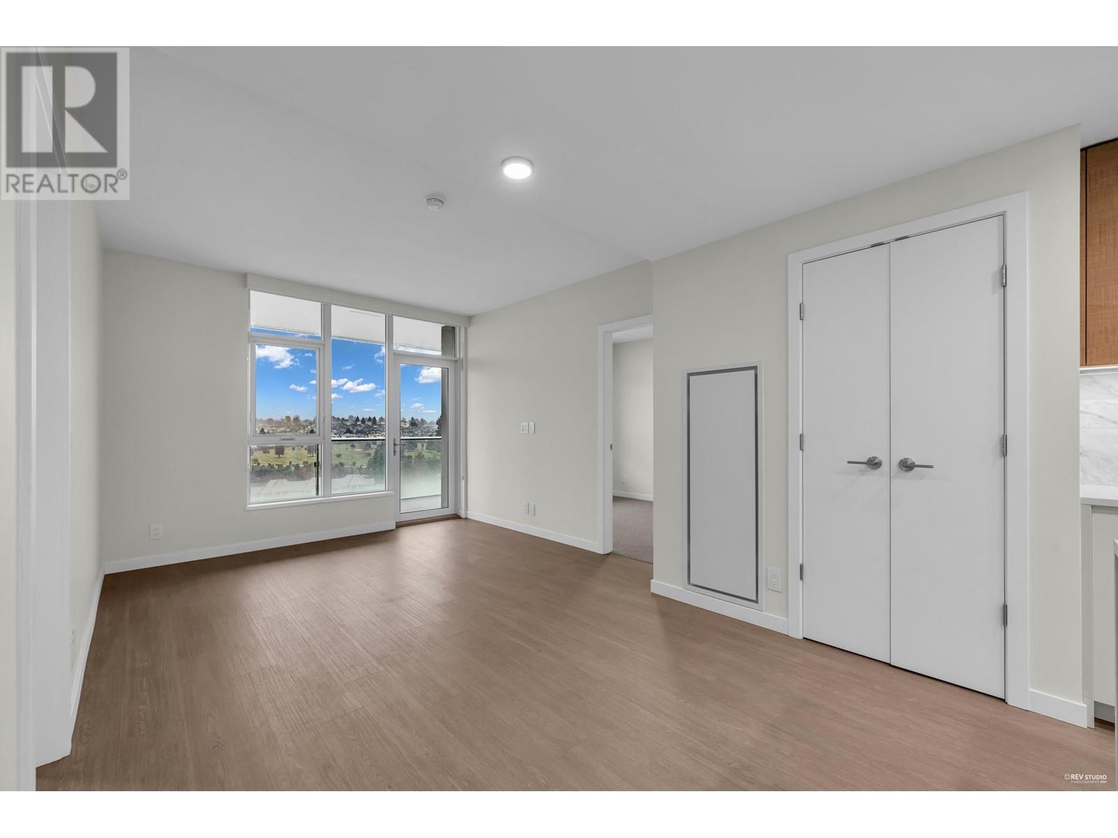 Listing Picture 2 of 40 : 1606 4168 LOUGHEED HIGHWAY, Burnaby / 本拿比 - 魯藝地產 Yvonne Lu Group - MLS Medallion Club Member