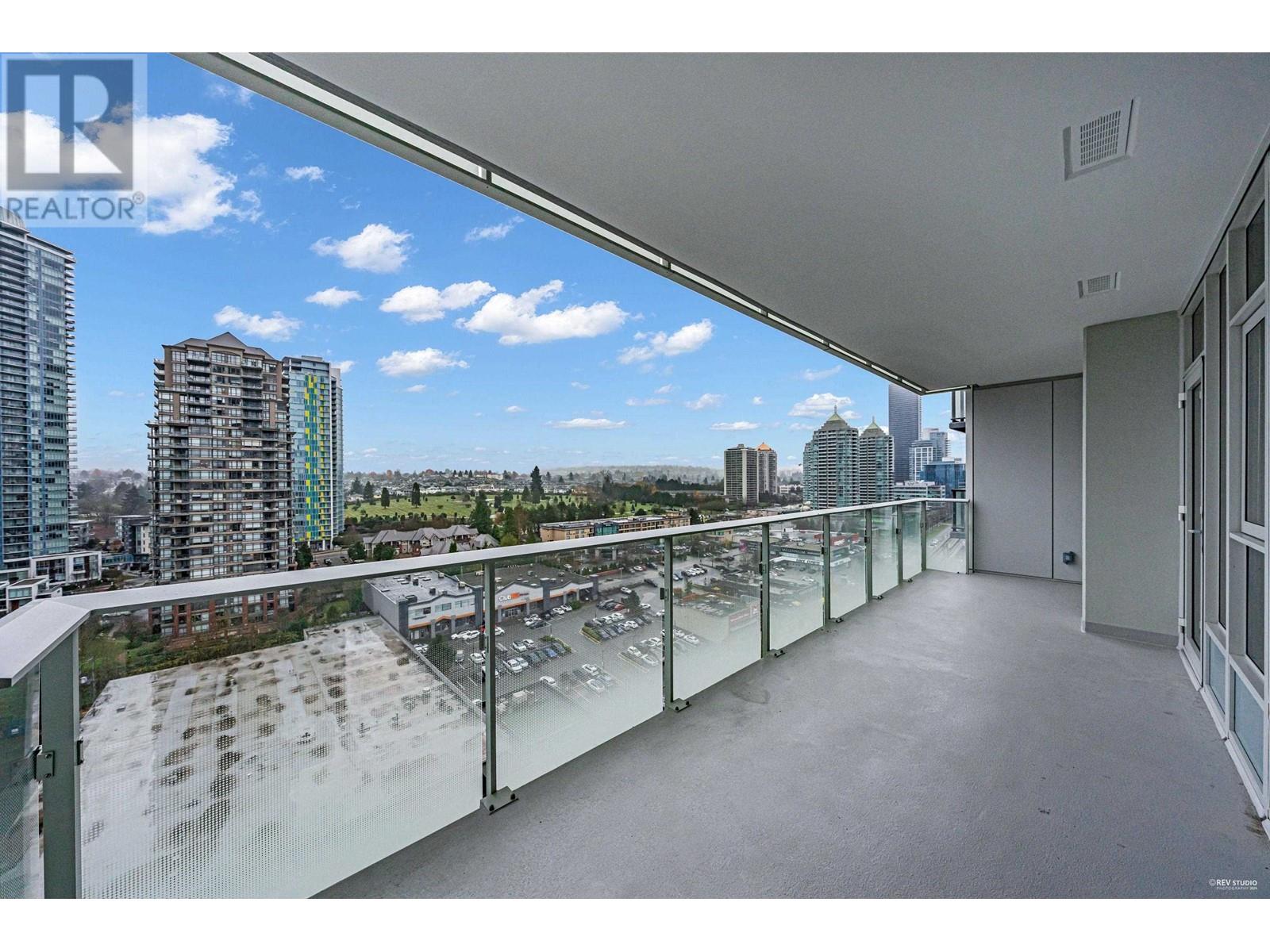 Listing Picture 22 of 40 : 1606 4168 LOUGHEED HIGHWAY, Burnaby / 本拿比 - 魯藝地產 Yvonne Lu Group - MLS Medallion Club Member