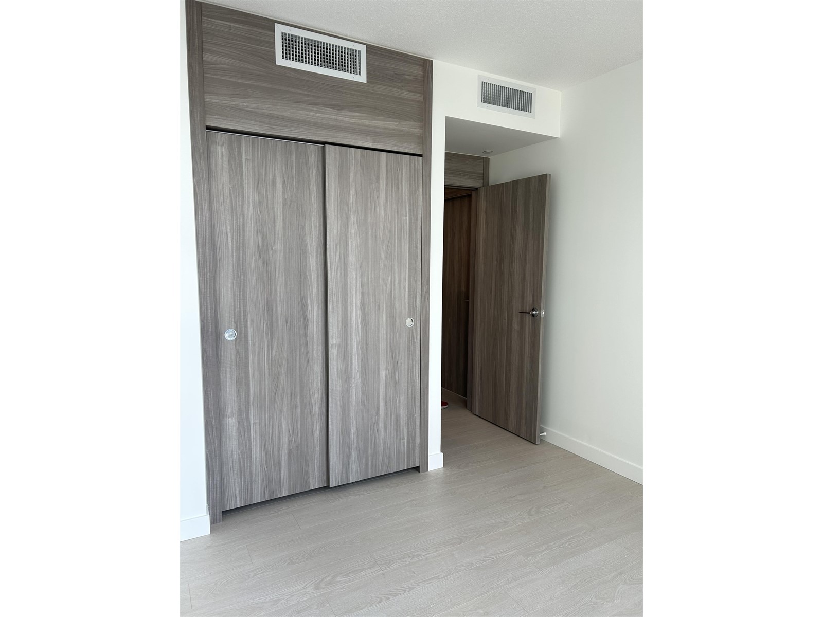 509 13778 100 Avenue, Surrey, British Columbia  V3T 5X7 - Photo 9 - R2974219