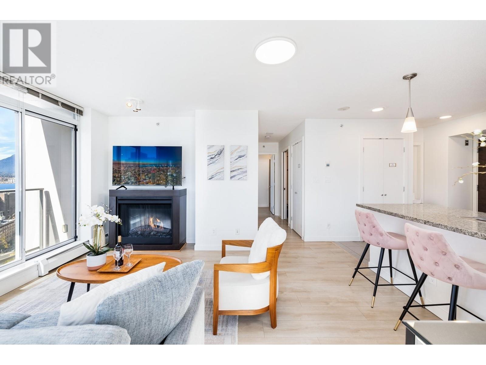 Listing Picture 6 of 35 : 2906 688 ABBOTT STREET, Vancouver / 溫哥華 - 魯藝地產 Yvonne Lu Group - MLS Medallion Club Member