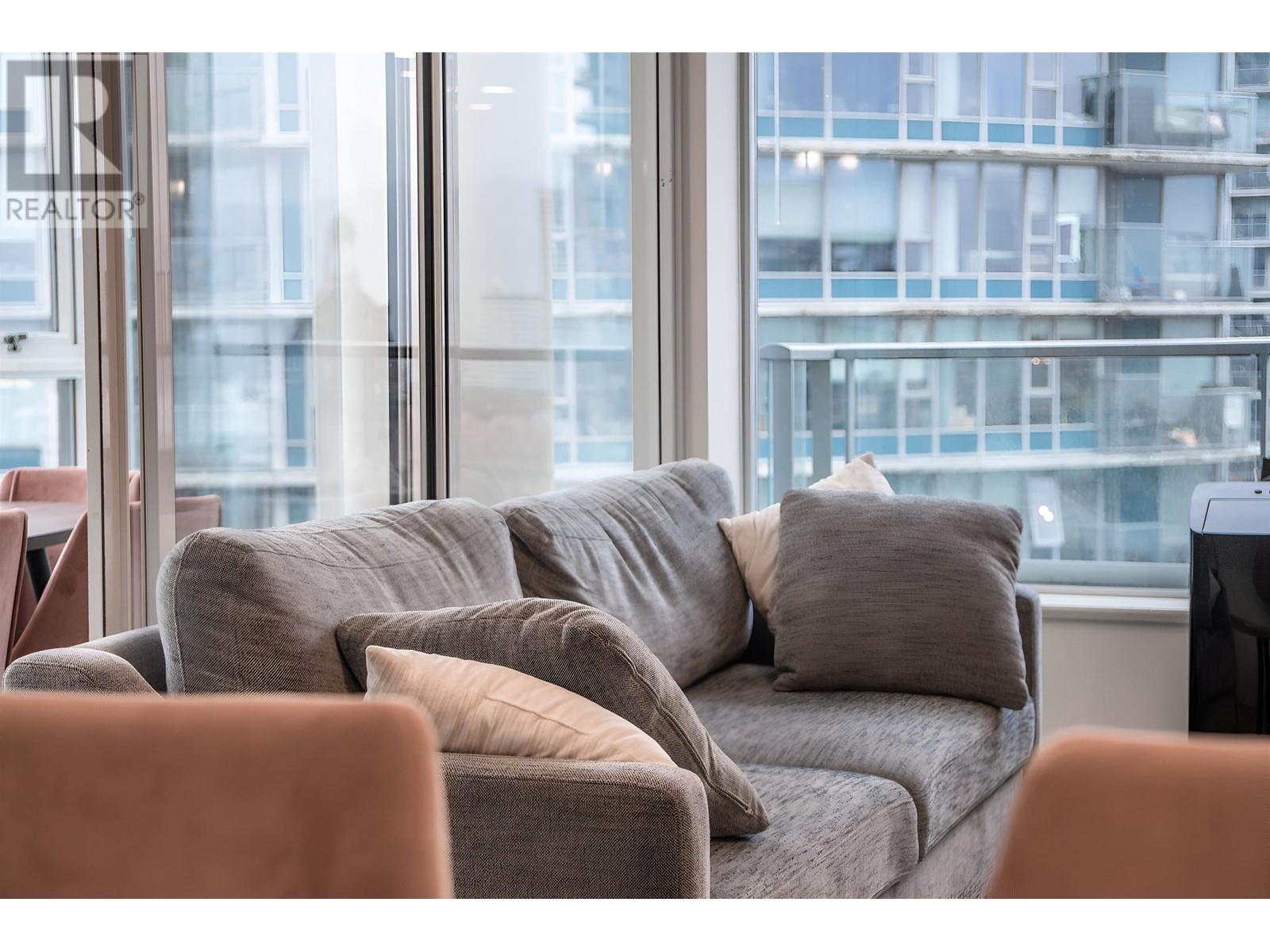 Listing Picture 5 of 35 : 2906 688 ABBOTT STREET, Vancouver / 溫哥華 - 魯藝地產 Yvonne Lu Group - MLS Medallion Club Member