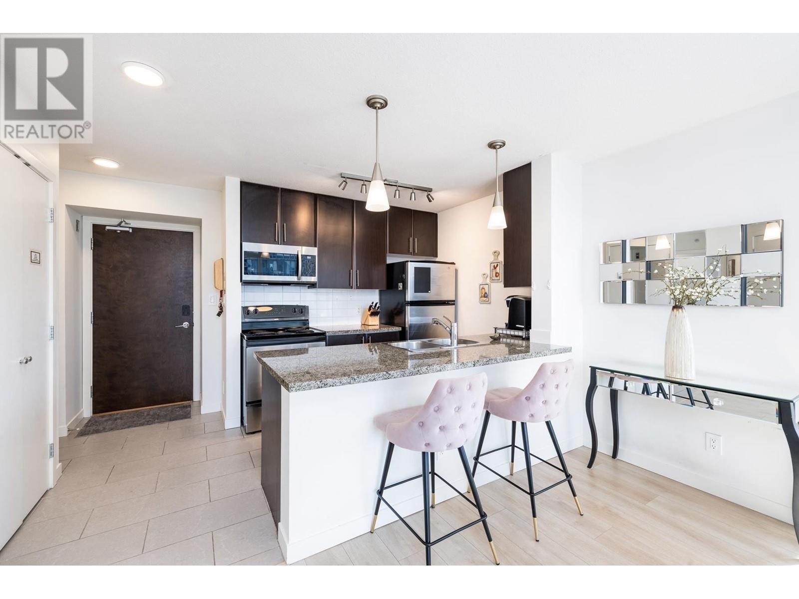 Listing Picture 10 of 35 : 2906 688 ABBOTT STREET, Vancouver / 溫哥華 - 魯藝地產 Yvonne Lu Group - MLS Medallion Club Member