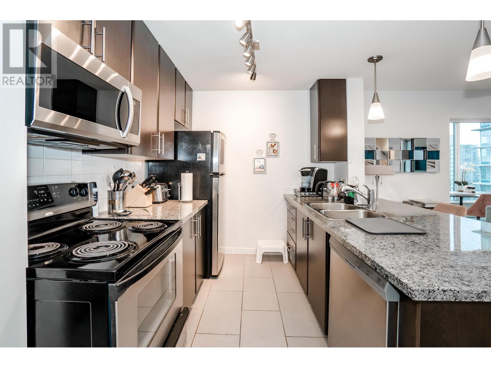 Listing Picture 34 of 35 : 2906 688 ABBOTT STREET, Vancouver / 溫哥華 - 魯藝地產 Yvonne Lu Group - MLS Medallion Club Member