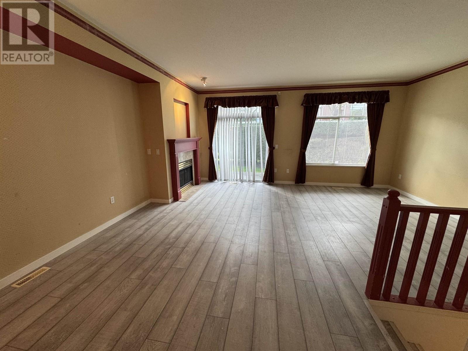 Listing Picture 8 of 25 : 77 5200 OAKMOUNT CRESCENT, Burnaby / 本拿比 - 魯藝地產 Yvonne Lu Group - MLS Medallion Club Member