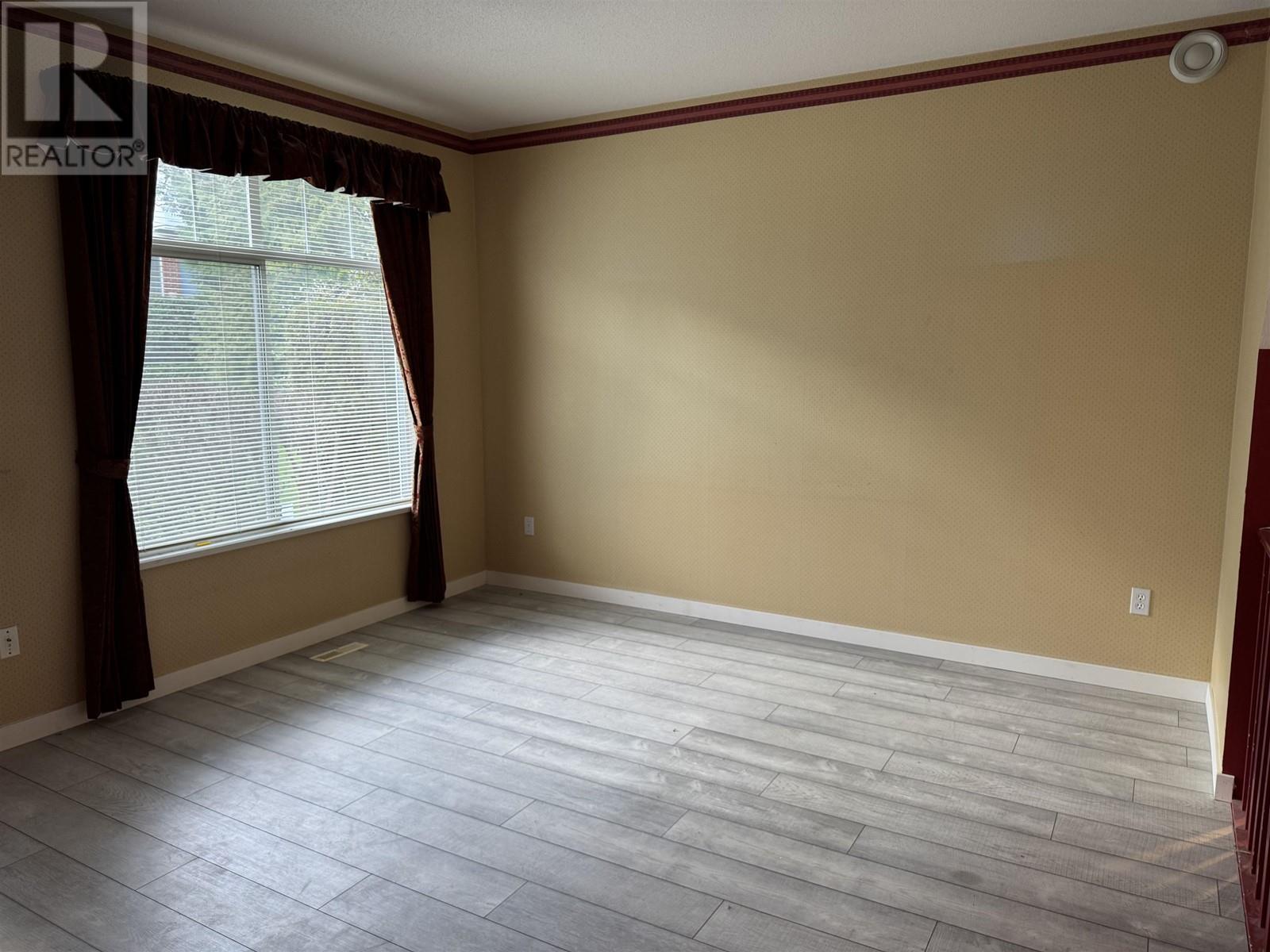 Listing Picture 6 of 25 : 77 5200 OAKMOUNT CRESCENT, Burnaby / 本拿比 - 魯藝地產 Yvonne Lu Group - MLS Medallion Club Member