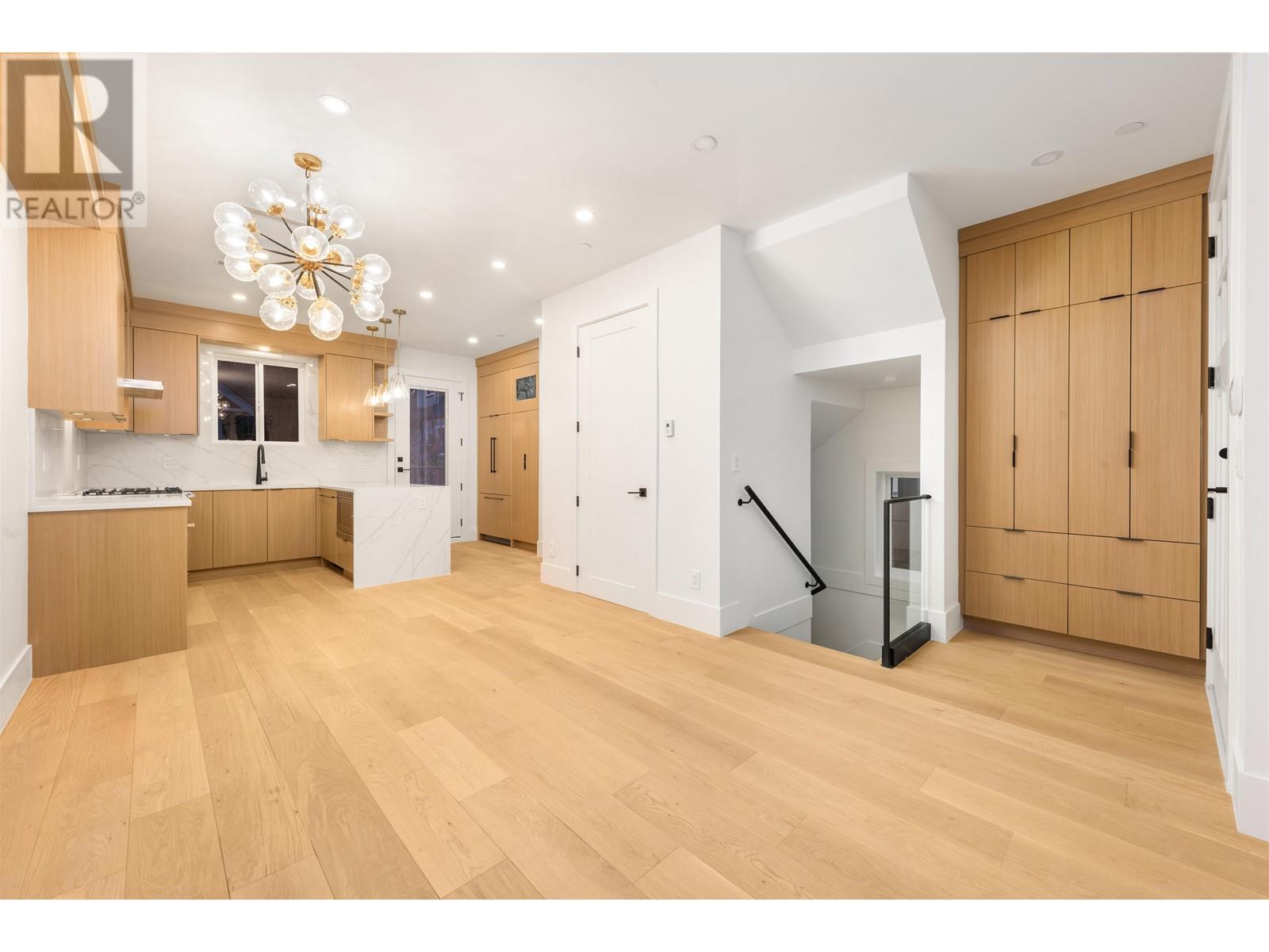 2050 Ferndale Street, Vancouver, British Columbia  V5L 1Y1 - Photo 6 - R2974226