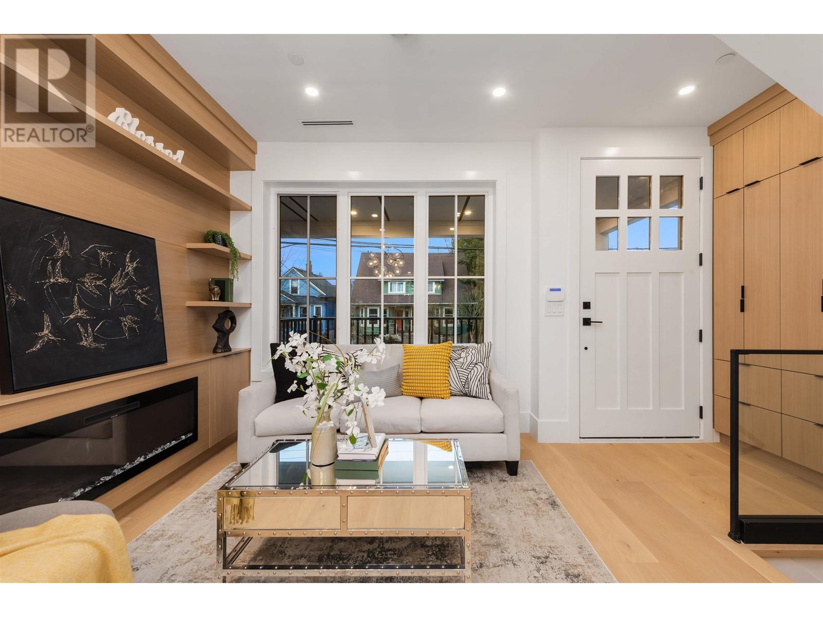 Property at 2052 FERNDALE STREET image 3