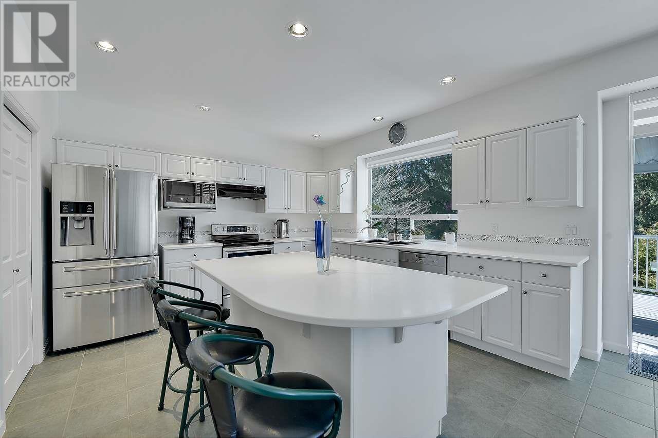 62 Linden Court, Port Moody, British Columbia  V3H 5C1 - Photo 10 - R2974181