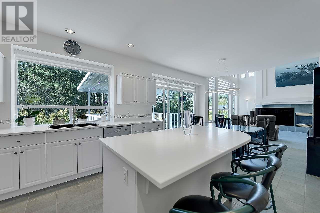 62 Linden Court, Port Moody, British Columbia  V3H 5C1 - Photo 13 - R2974181