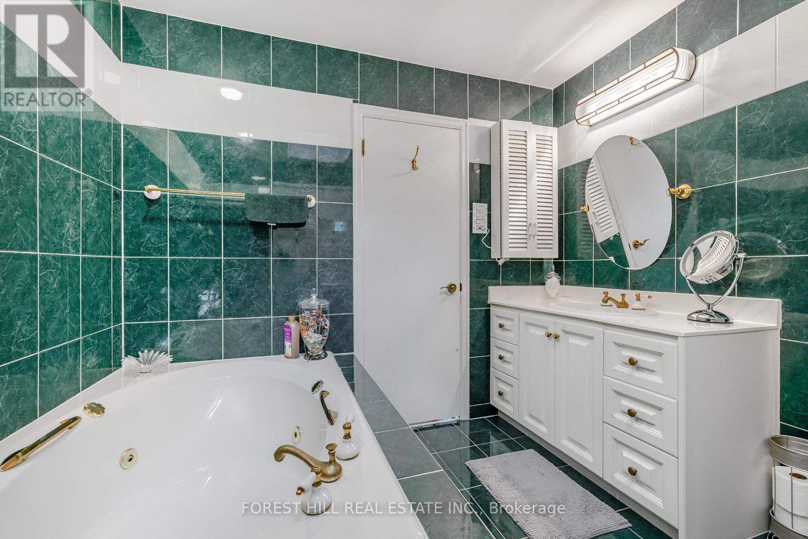 22 Woodthrush Court, Toronto (Bayview Village), Ontario  M2K 2B1 - Photo 44 - C12003159