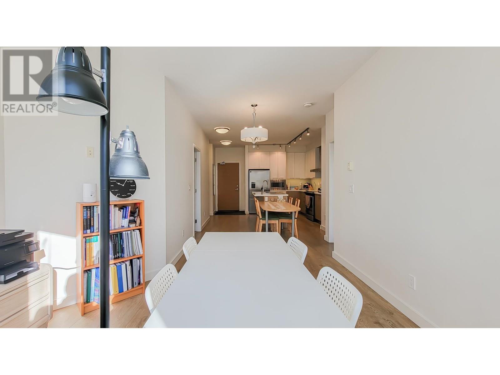307 611 Regan Avenue, Coquitlam, British Columbia  V3J 0E5 - Photo 11 - R2974108