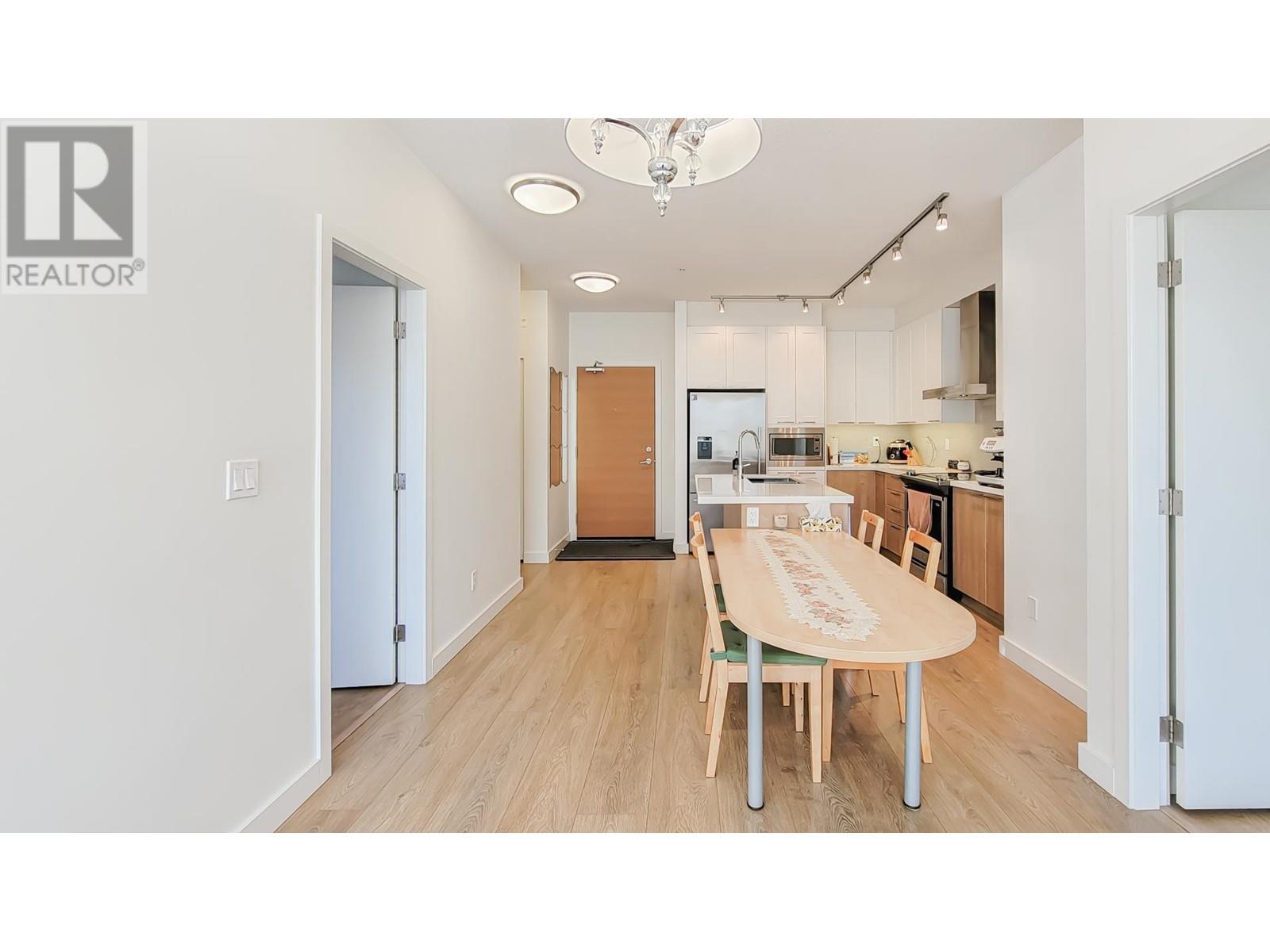 307 611 Regan Avenue, Coquitlam, British Columbia  V3J 0E5 - Photo 8 - R2974108
