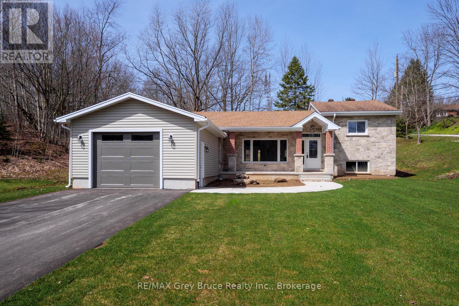 1996 6TH AVENUE W, owen sound, Ontario