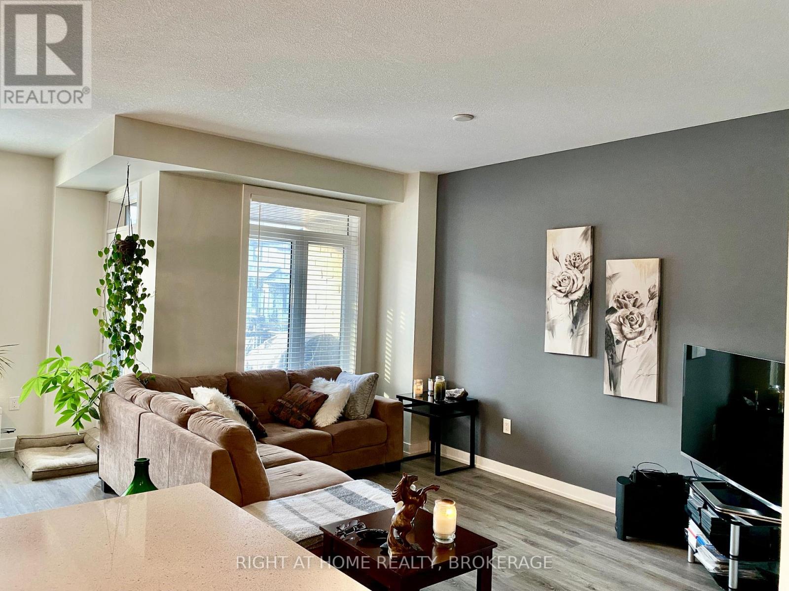 Property at 85 - 590 NORTH SERVICE ROAD image 3