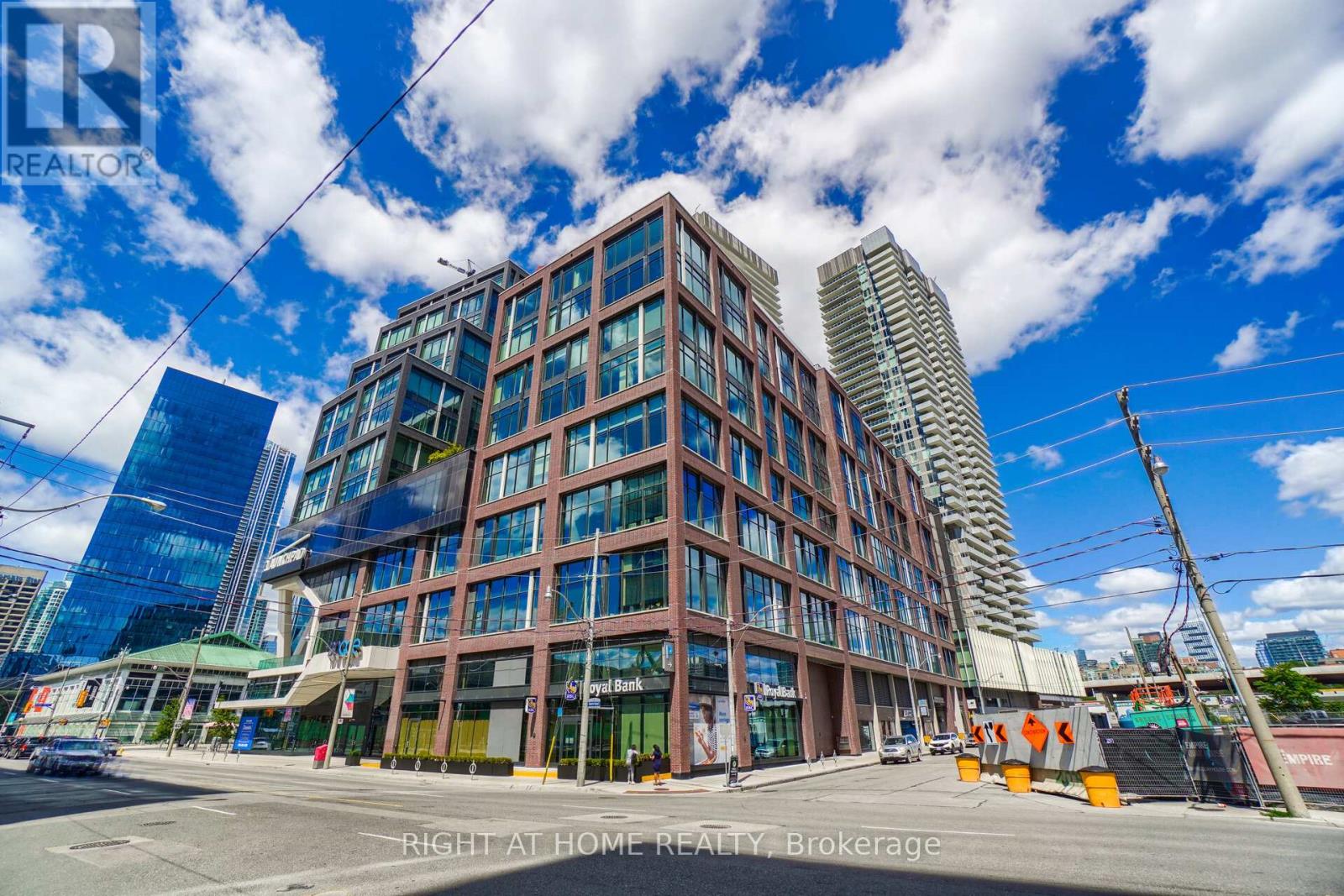 922 - 130 Queens Quay E, Toronto (Waterfront Communities), Ontario  M5A 3Y5 - Photo 3 - C12003194