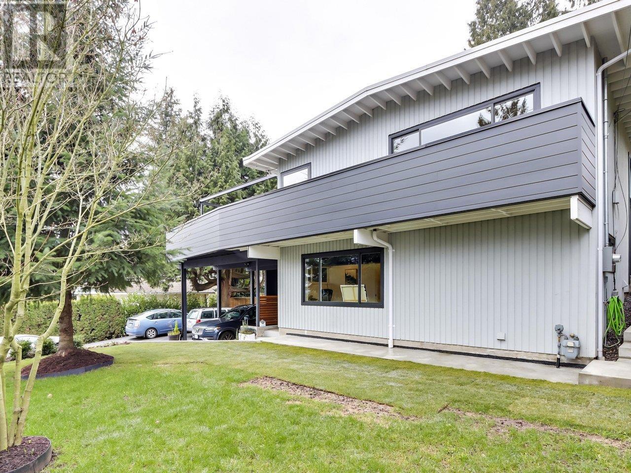 1467 Mountain Highway, North Vancouver, British Columbia  V7J 2M2 - Photo 1 - R2974152