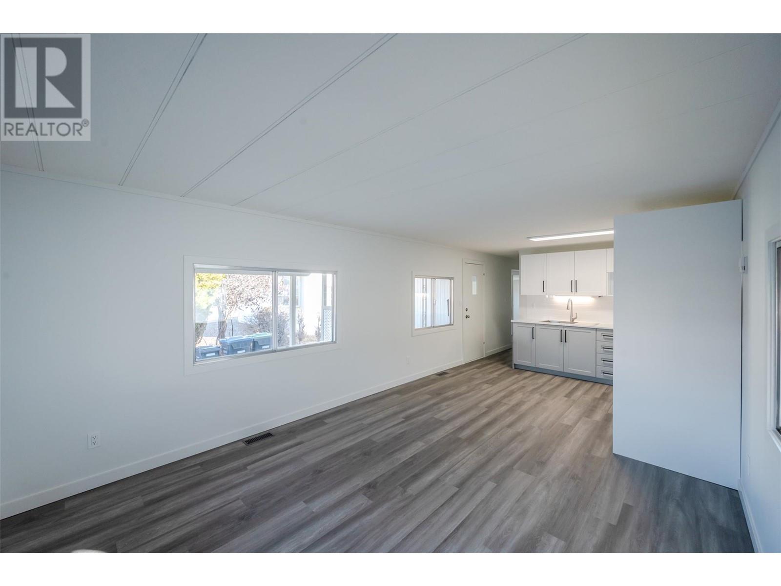 197 DAUPHIN Avenue Unit# 14 Penticton Photo 5