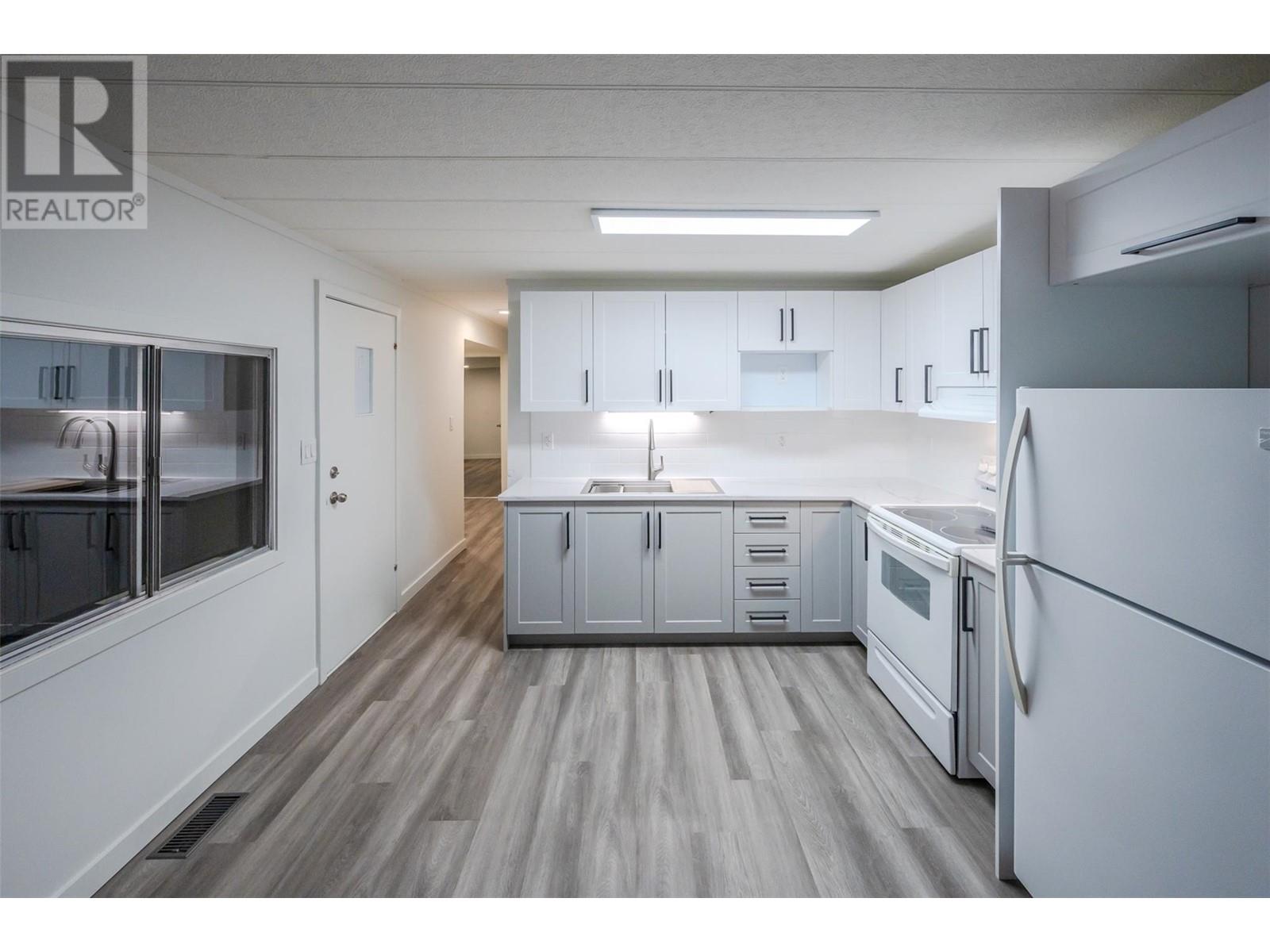 197 DAUPHIN Avenue Unit# 14 Penticton Photo 6