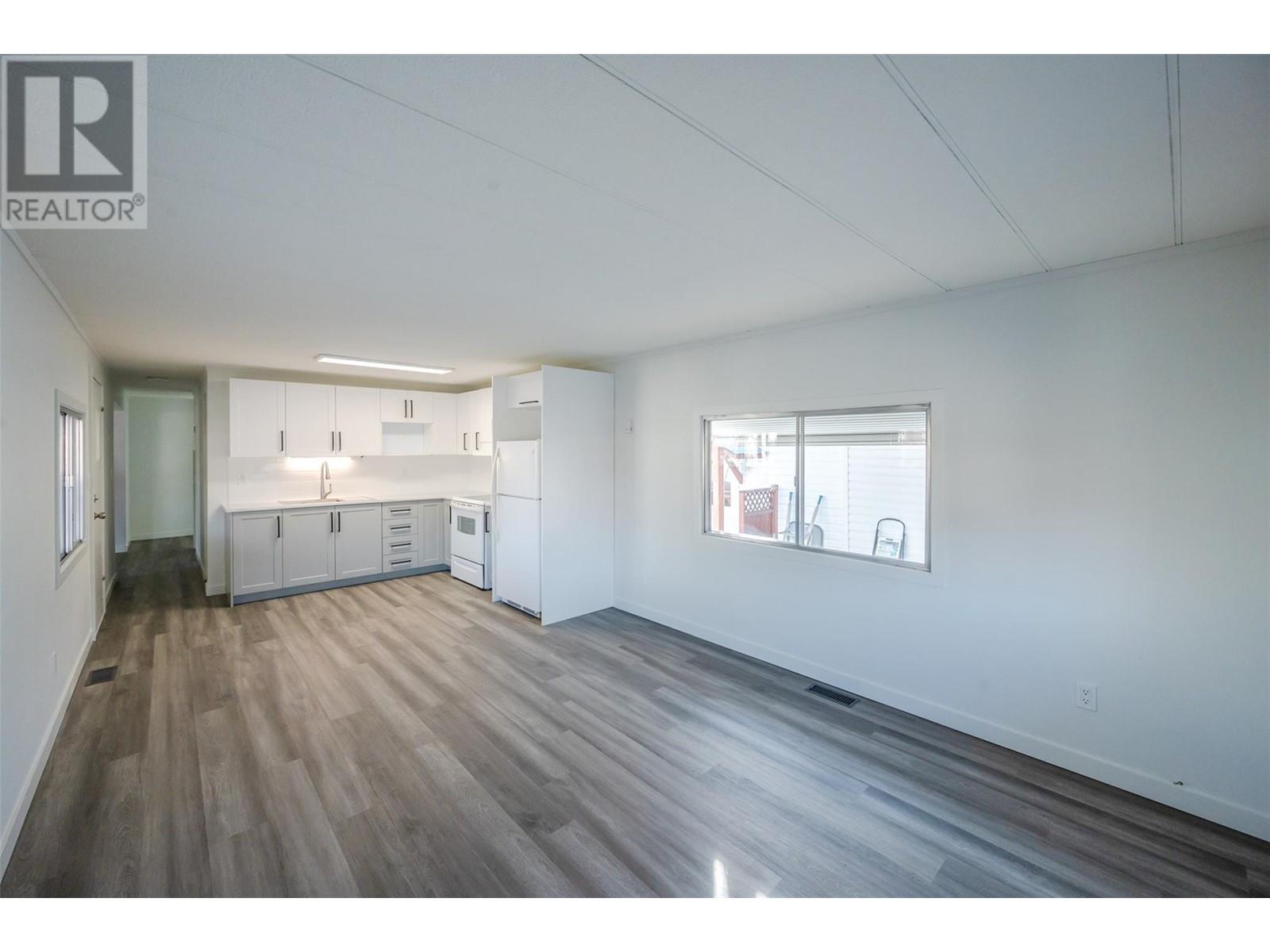 197 DAUPHIN Avenue Unit# 14 Penticton Photo 4
