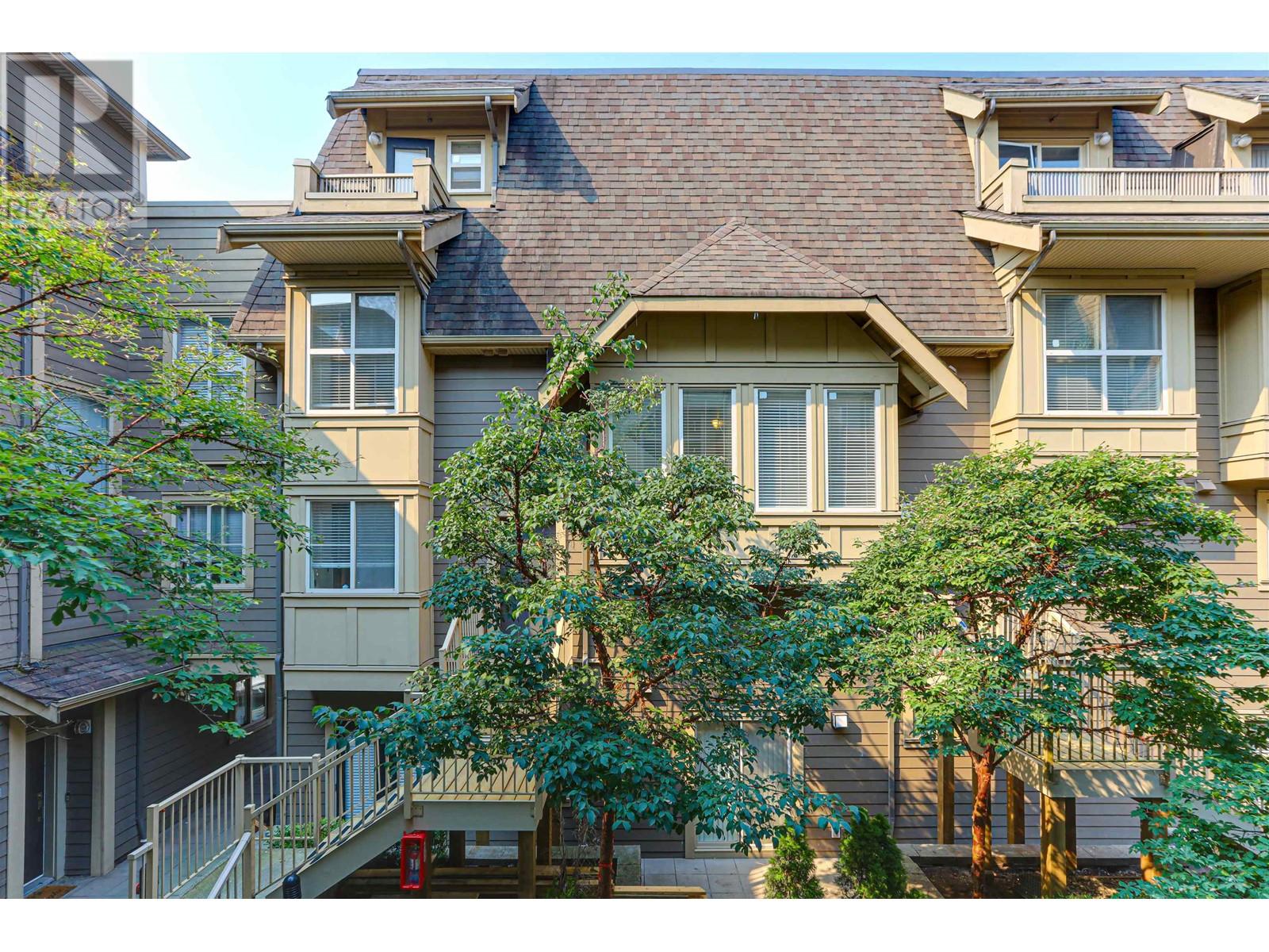 235 2108 Rowland Street, Port Coquitlam, British Columbia  V3C 0C1 - Photo 1 - R2974271
