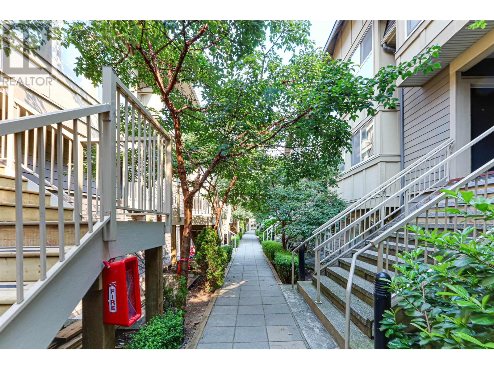 235 2108 Rowland Street, Port Coquitlam, British Columbia  V3C 0C1 - Photo 24 - R2974271