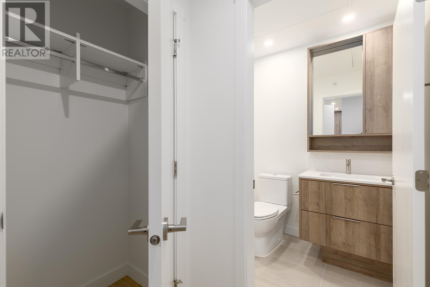 612 3596 Malsum Drive, North Vancouver, British Columbia  V7G 0B5 - Photo 6 - R2974281