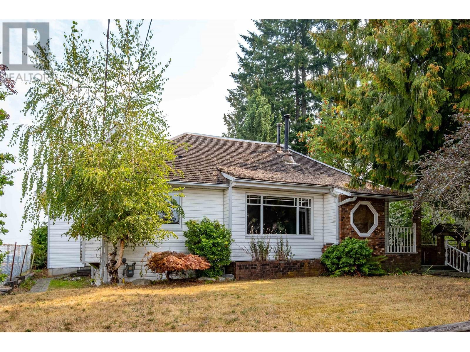 Property at 142 CARROLL STREET image 2