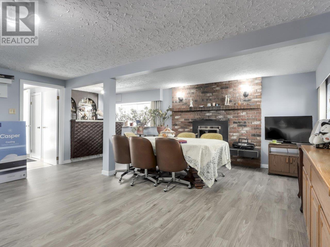 Listing Picture 22 of 36 : 2542 E 3RD AVENUE, Vancouver / 溫哥華 - 魯藝地產 Yvonne Lu Group - MLS Medallion Club Member