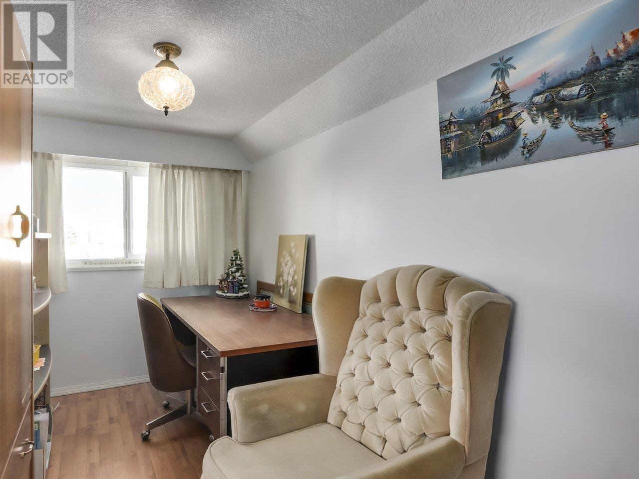 Listing Picture 19 of 36 : 2542 E 3RD AVENUE, Vancouver / 溫哥華 - 魯藝地產 Yvonne Lu Group - MLS Medallion Club Member