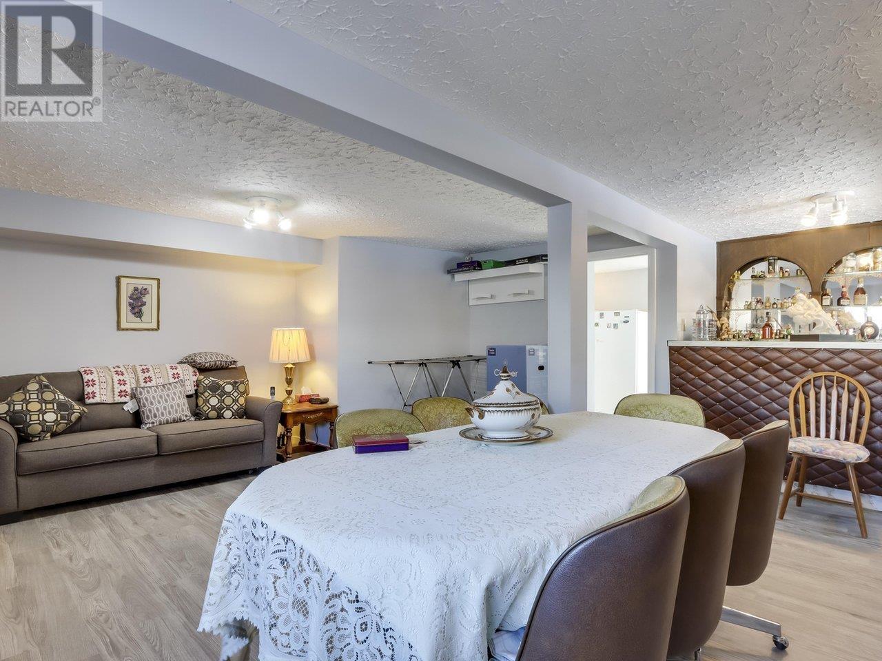 Listing Picture 25 of 36 : 2542 E 3RD AVENUE, Vancouver / 溫哥華 - 魯藝地產 Yvonne Lu Group - MLS Medallion Club Member