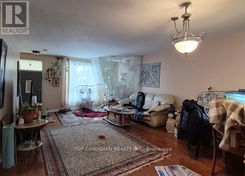 315 Bluegrass Boulevard, Richmond Hill, Ontario  L4C 3H3 - Photo 9 - N12003220